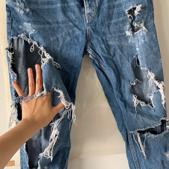 Distressed Medium Blue Jeans - Picture 3 of 8